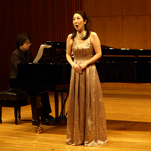 ����4��A�j�}���`�����e�B�R���T�[�g 2014�N4��13���i���j�J�� �R���T�[�g�̖͗l��NPO�@�l�A�j�}���`�����e�B�W���p��