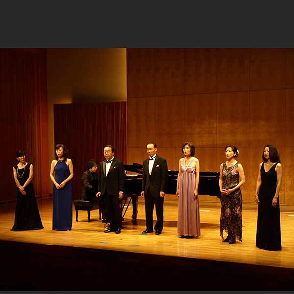 ����4��A�j�}���`�����e�B�R���T�[�g 2014�N4��13���i���j�J�� �R���T�[�g�̖͗l��NPO�@�l�A�j�}���`�����e�B�W���p��