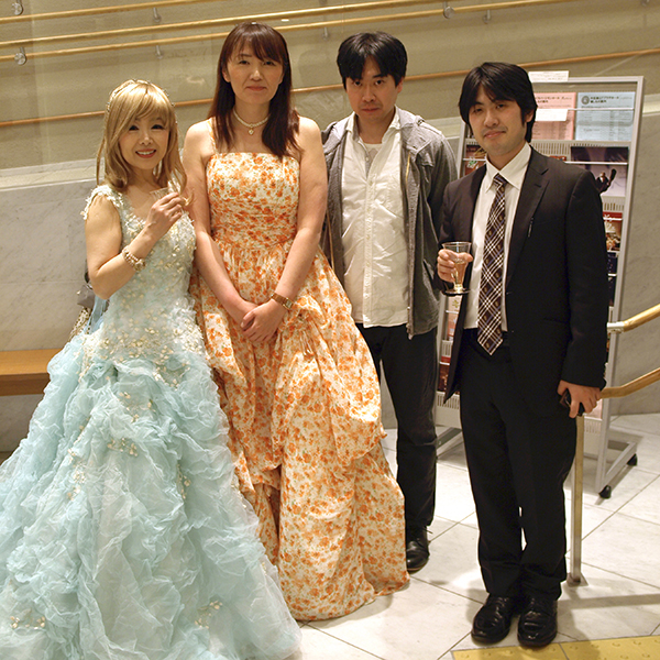 ����4��A�j�}���`�����e�B�R���T�[�g 2014�N4��13���i���j�J�� �R���T�[�g�̖͗l��NPO�@�l�A�j�}���`�����e�B�W���p��