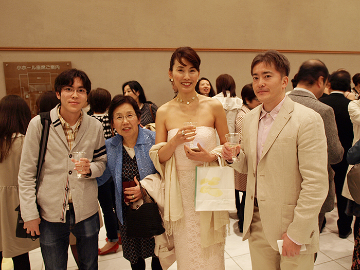 ��6��A�j�}���`�����e�B�R���T�[�g in �߂���p�[�V�����z�[���j