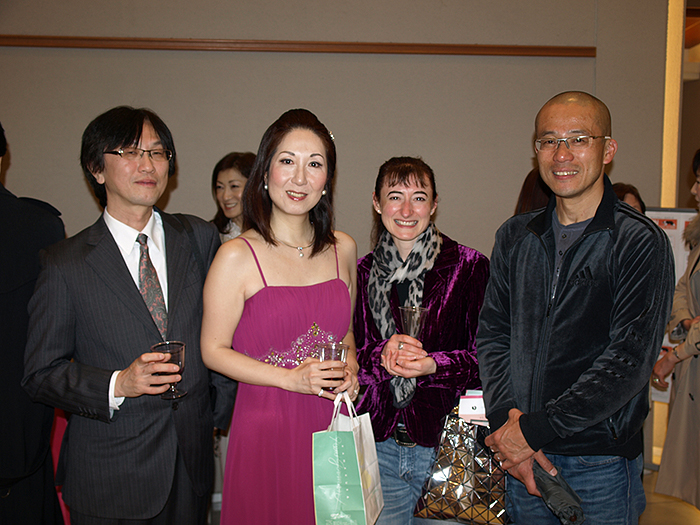 ��6��A�j�}���`�����e�B�R���T�[�g in �߂���p�[�V�����z�[���j