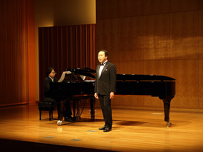 ��6��A�j�}���`�����e�B�R���T�[�g in �߂���p�[�V�����z�[���j