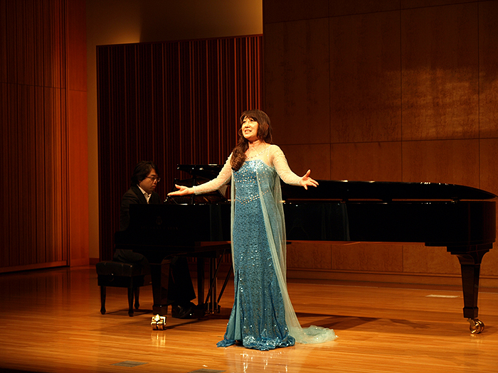 ��6��A�j�}���`�����e�B�R���T�[�g in �߂���p�[�V�����z�[���j