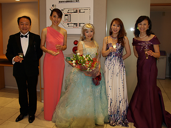 ��7��A�j�}���`�����e�B�R���T�[�g in �߂���p�[�V�����z�[���j