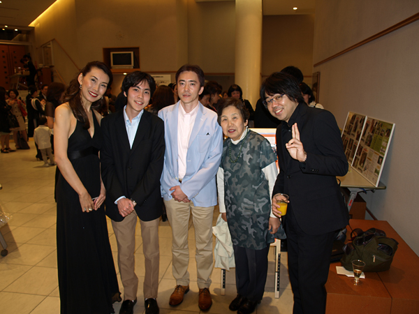 ��W��A�j�}���`�����e�B�R���T�[�g in �߂���p�[�V�����z�[���j