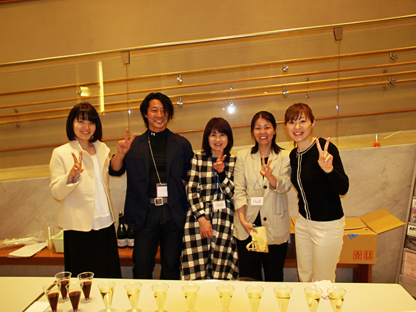 ��W��A�j�}���`�����e�B�R���T�[�g in �߂���p�[�V�����z�[���j