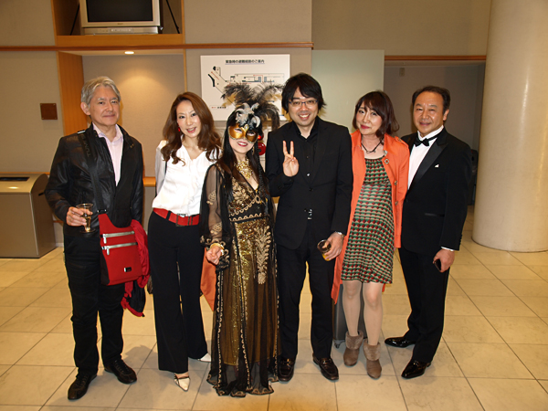 ��W��A�j�}���`�����e�B�R���T�[�g in �߂���p�[�V�����z�[���j