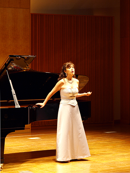 �`�����e�B�R���T�[�g2012